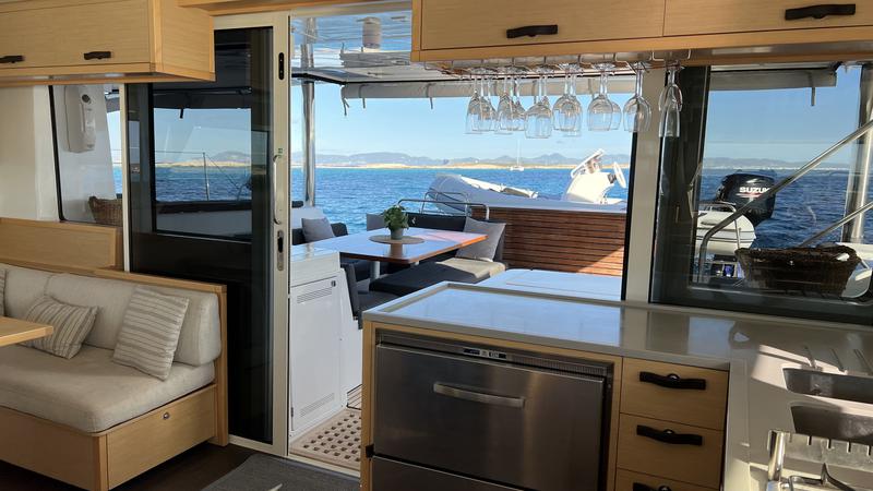 Book yachts online - catamaran - Lagoon 52F - GOA 10 - rent