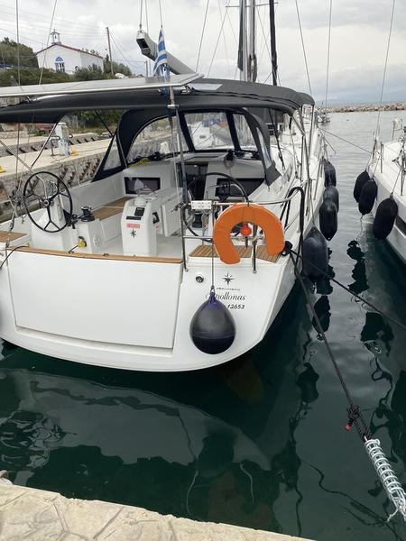 Book yachts online - sailboat - Sun Odyssey 440 - Apollonas - rent