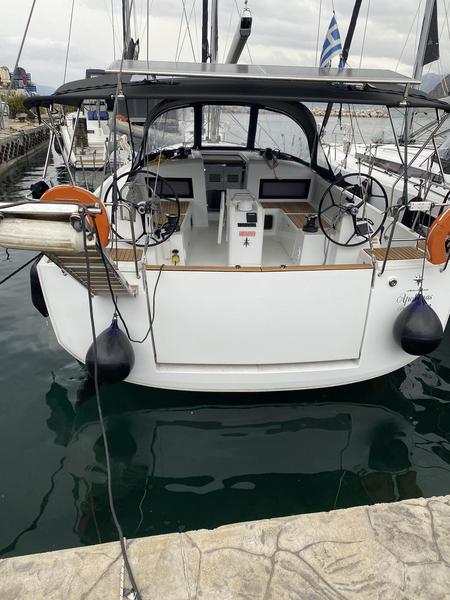 Book yachts online - sailboat - Sun Odyssey 440 - Apollonas - rent