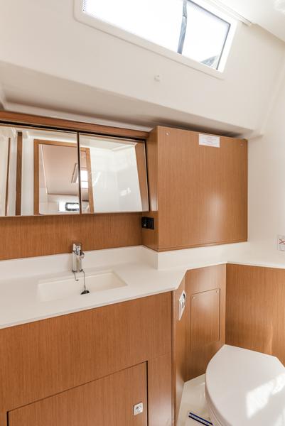 Book yachts online - sailboat - Bavaria C45 Style - Midas - rent