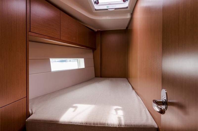 Book yachts online - sailboat - Bavaria C45 Style - Midas - rent