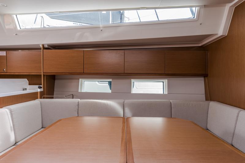 Book yachts online - sailboat - Bavaria C45 Style - Midas - rent