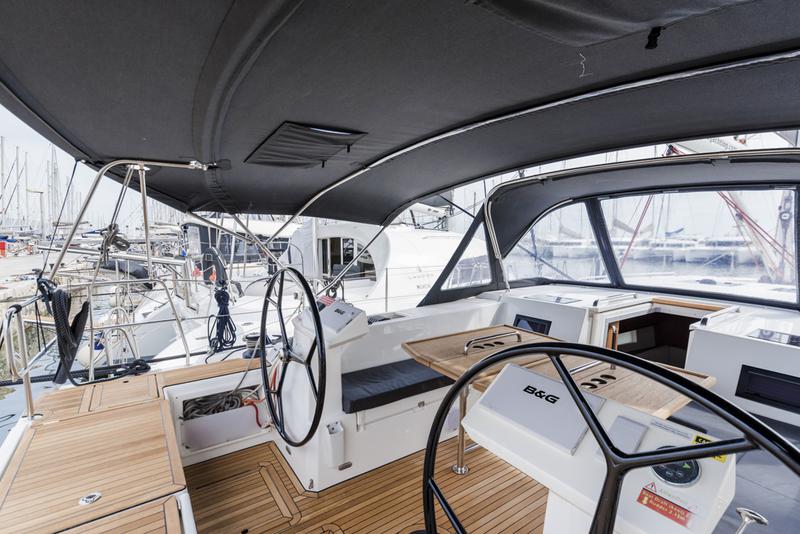 Book yachts online - sailboat - Bavaria C45 Style - Midas - rent