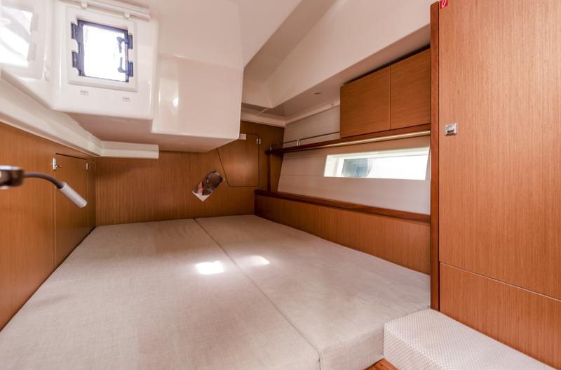 Book yachts online - sailboat - Bavaria C45 Style - Midas - rent