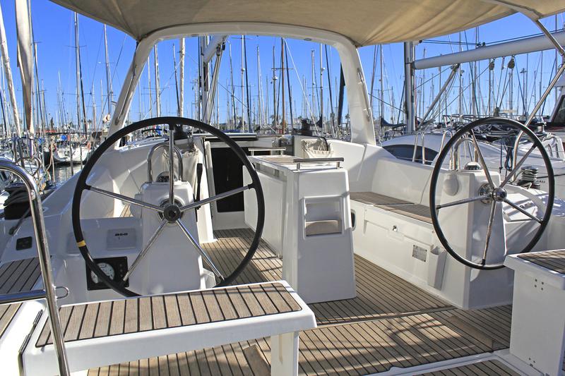 Book yachts online - sailboat - Oceanis 38.1 - TRICICLE - rent