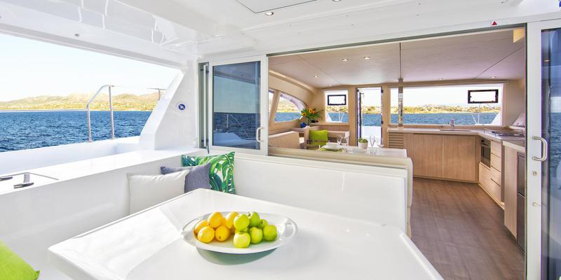 Book yachts online - catamaran - Moorings 4000/3 - Moorings 4000/3 (2018) - rent