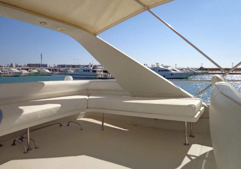 Book yachts online - motorboat - Squadron 50 - ZEN - rent