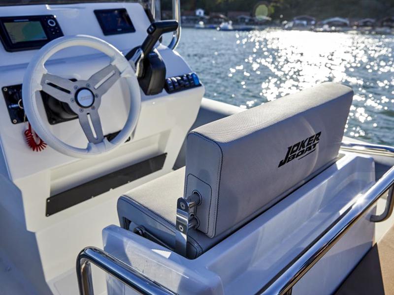 Book yachts online - other - Jokerboat Coaster 580 Plus - Joker Boat Coaster 580 Plus - 100 Honda - rent