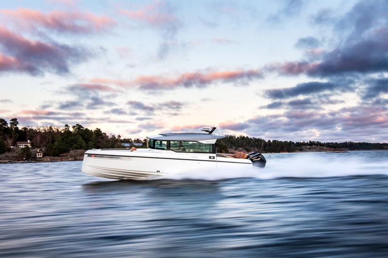 Book yachts online - motorboat - Saxdor 320 GTC - Navtia - rent