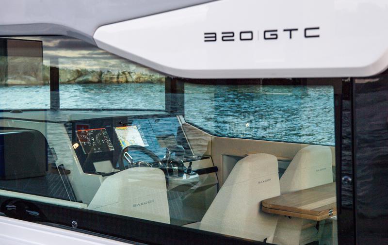 Book yachts online - motorboat - Saxdor 320 GTC - Navtia - rent