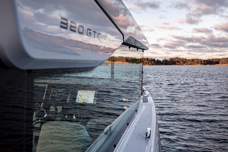 Book yachts online - motorboat - Saxdor 320 GTC - Navtia - rent