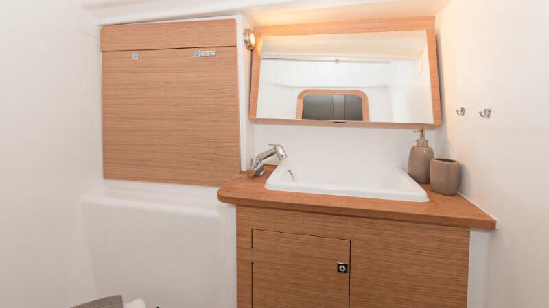 Book yachts online - sailboat - Dufour 382 Grand Large - Gala - rent
