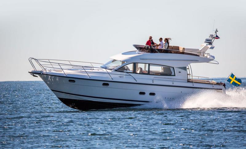 Book yachts online - motorboat - Nimbus 405 Flybridge - NN - rent