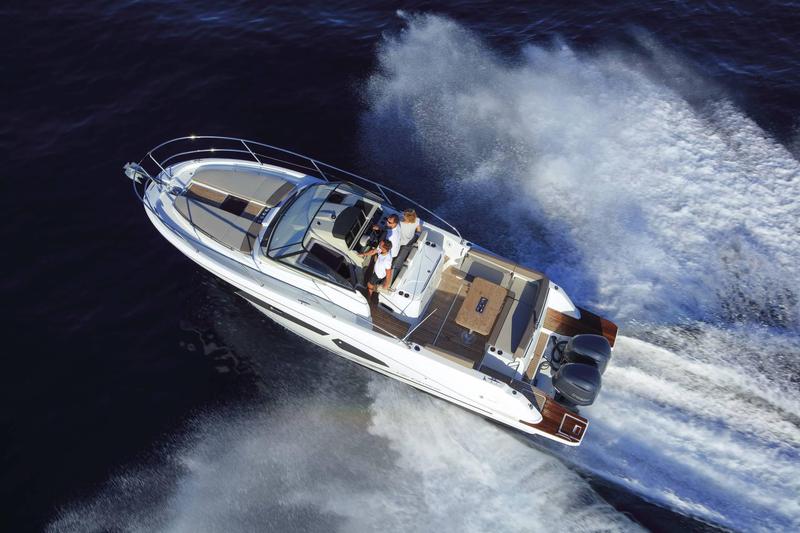 Book yachts online - motorboat - Cap Camarat 10.5 WA - Moma - rent
