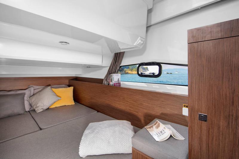 Book yachts online - motorboat - Merry Fisher 1095 - Hera - rent