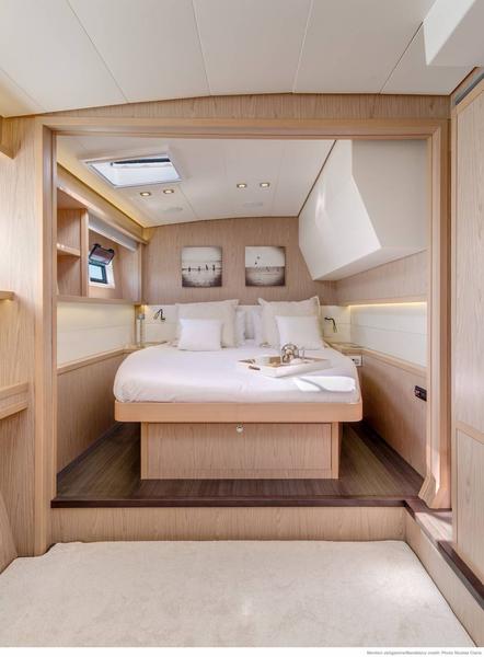 Book yachts online - catamaran - Lagoon 52 - Takamaka - rent