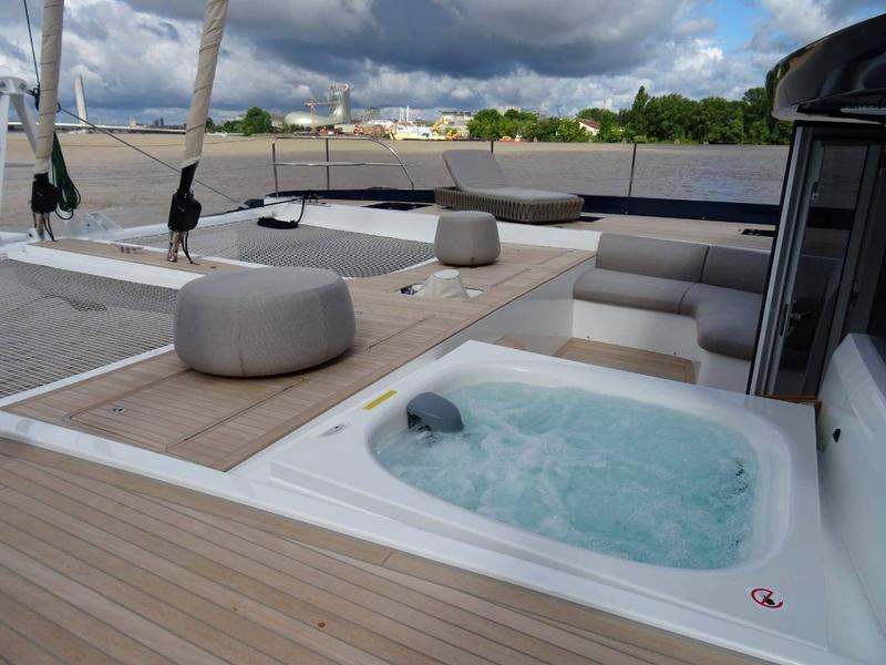 Book yachts online - catamaran - Lagoon Seventy 7 - Mane et Nocte - rent