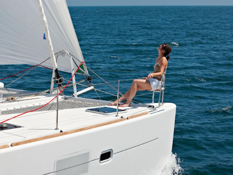 Book yachts online - catamaran - Lagoon 450  Flybridge - Caliente - rent
