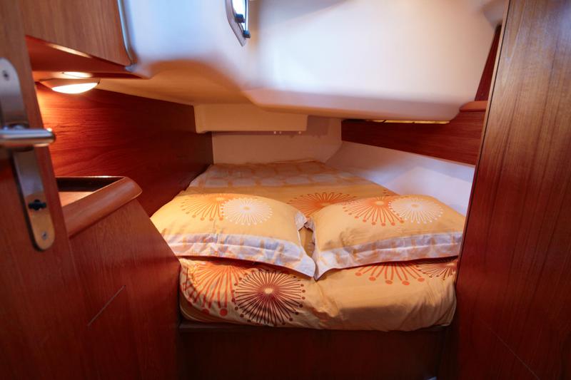 Book yachts online - sailboat - Sun Odyssey 42 - Geormar - rent
