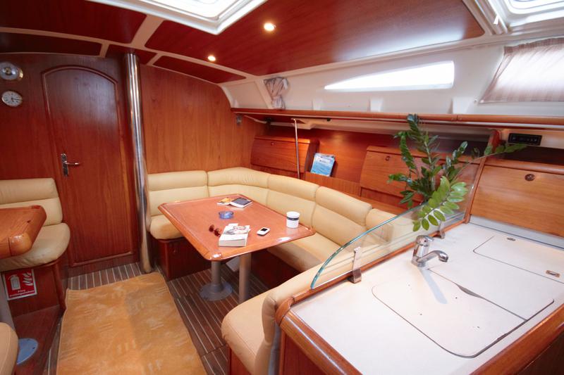 Book yachts online - sailboat - Sun Odyssey 42 - Geormar - rent