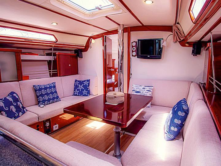 Book yachts online - sailboat - Hanse 400 - Gaia - rent
