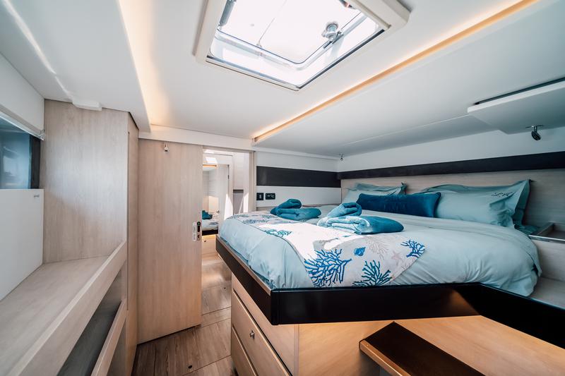 Book yachts online - catamaran - Leopard 50 - LADY AMANDA - rent
