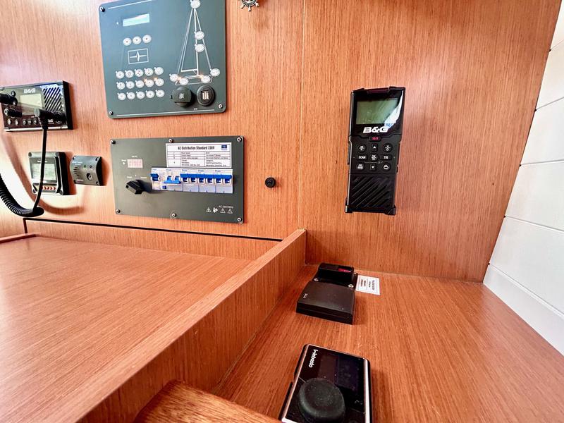 Book yachts online - sailboat - Bavaria Cruiser 37 - Enjoy The Silence - rent