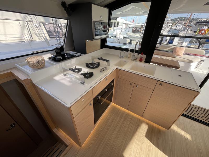 Book yachts online - catamaran - Nautitech 44 Open - Happiness - rent