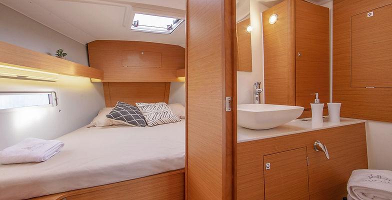Book yachts online - sailboat - Dufour 390 Grand Large - Melomaxi II - rent