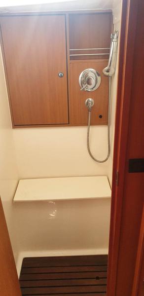 Book yachts online - sailboat - Bavaria 45 - LAURA - rent