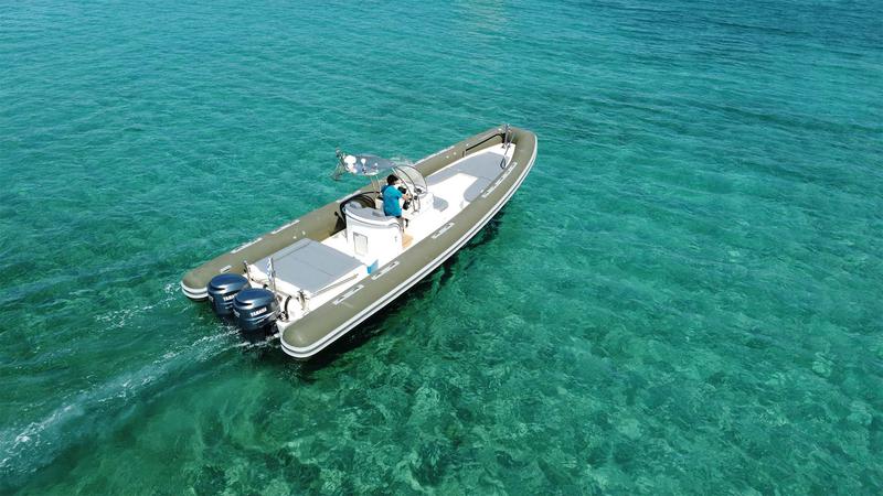 Book yachts online - motorboat - Seawater Smeralda 320 - YOLO - rent