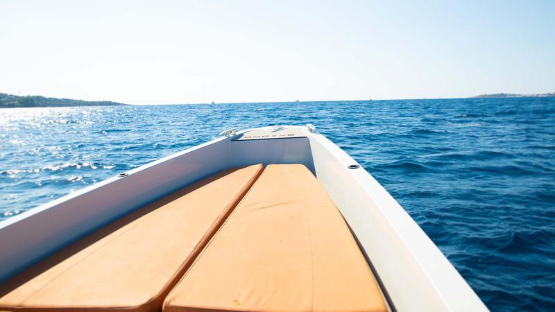 Book yachts online - motorboat - Saxdor 200 Pro Sport - Blue Notos - rent