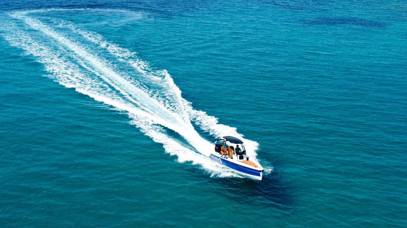 Book yachts online - motorboat - Saxdor 200 Pro Sport - Blue Notos - rent