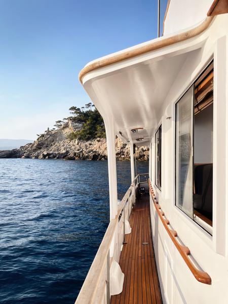 Book yachts online - motorboat - Grand Banks Europa 50 - Ghimar - rent