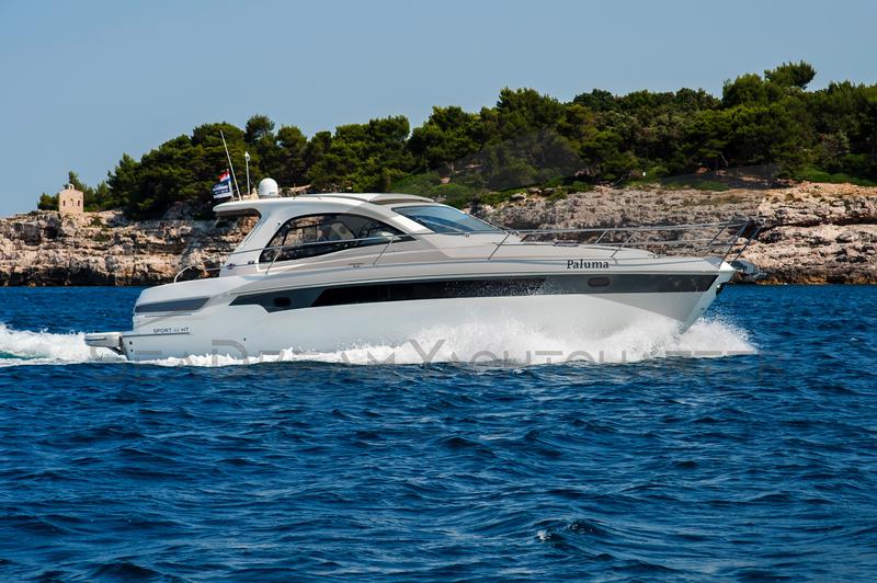 Book yachts online - motorboat - Bavaria Sport 44 HT - Paluma - rent