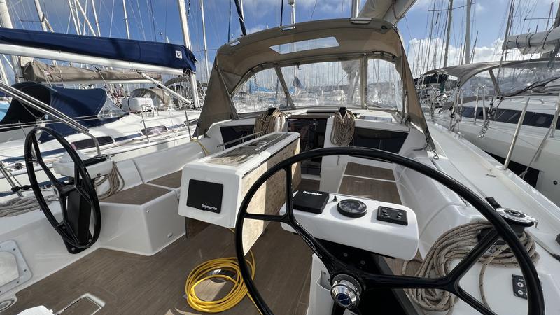 Book yachts online - sailboat - Dufour 390 - Cyrgric 4 - rent