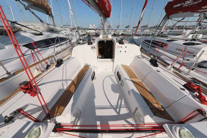 Book yachts online - sailboat - Elan 350 - Oxygene - rent