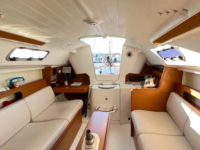 Book yachts online - sailboat - First 31.7 - Ker Jonathan  - rent
