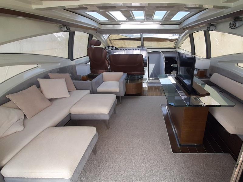 Book yachts online - motorboat - Azimut 68 S - Lak - rent