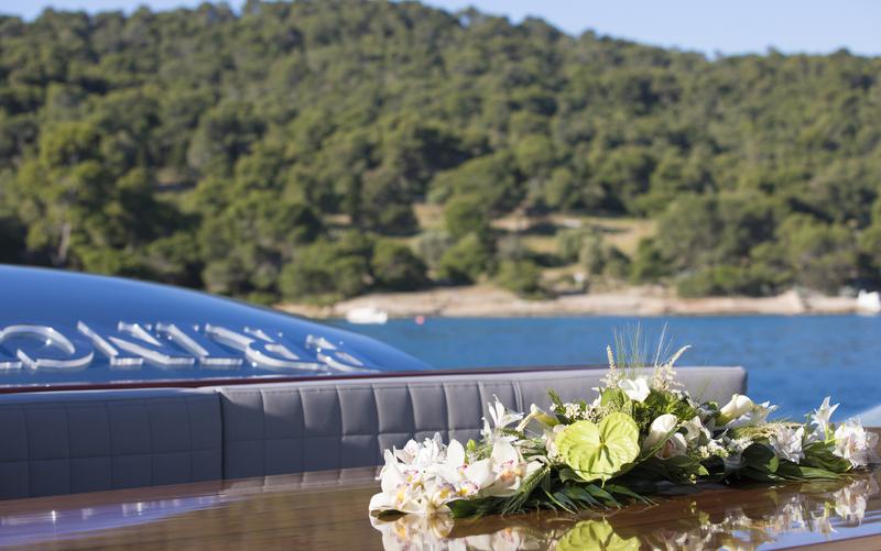 Book yachts online - motorboat - Maiora 108 - Princess L - rent