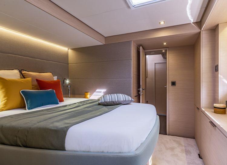 Book yachts online - catamaran - Lagoon 55 (2) - Verina Star  - rent