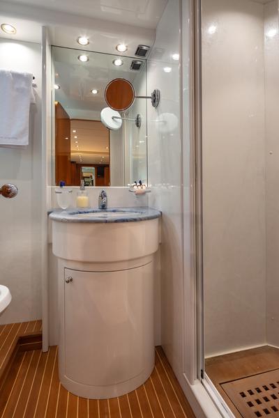 Book yachts online - motorboat - Falcon 86 - Efmaria - rent