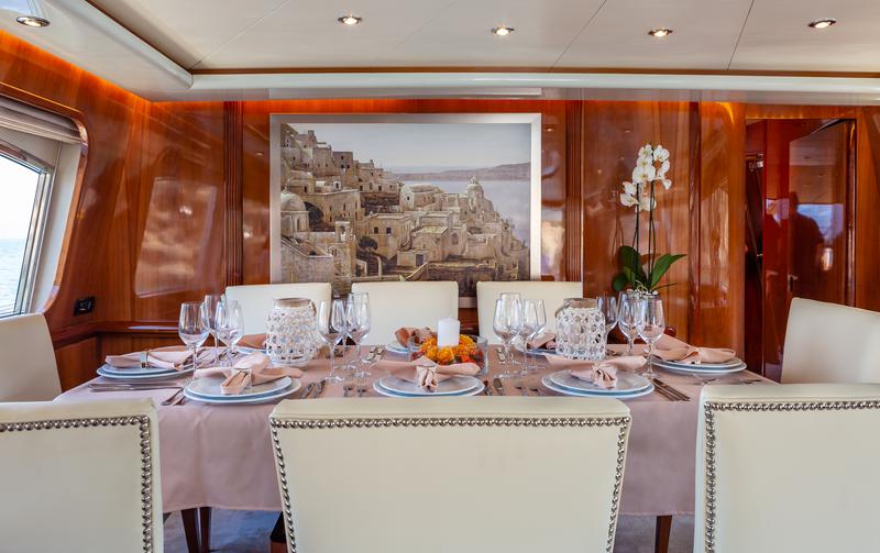 Book yachts online - motorboat - Falcon 86 - Efmaria - rent