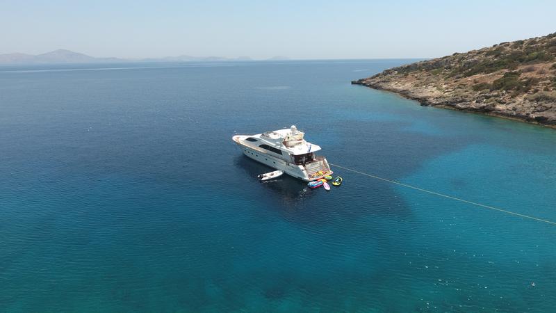 Book yachts online - motorboat - Falcon 86 - Efmaria - rent
