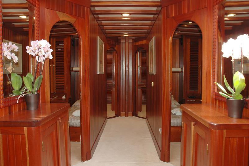Book yachts online - other - Custom Motor Sailer 124' - Matina - rent