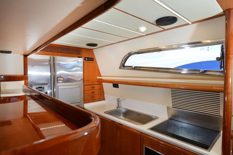 Book yachts online - motorboat - Ferretti 80 - Kentavros II - rent