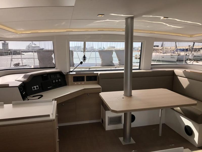 Book yachts online - catamaran - Bali 4.5 - Liberty - rent