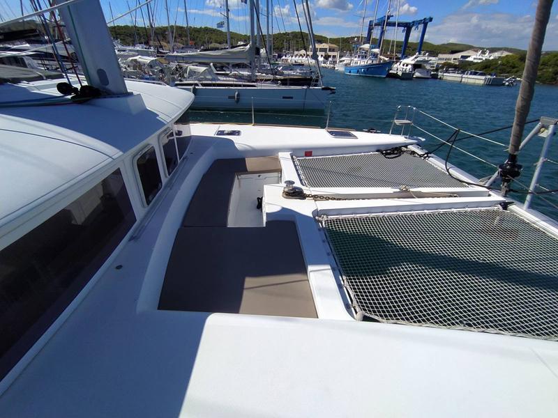 Book yachts online - catamaran - Lagoon 450 F - AZRAQ - rent