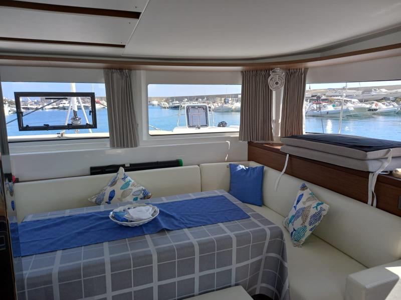 Book yachts online - catamaran - Lagoon 46 - Baraonda - rent