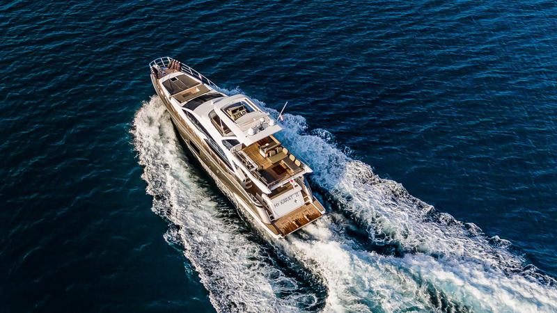 Book yachts online - motorboat - Azimut 66 Fly - My Karat II - rent